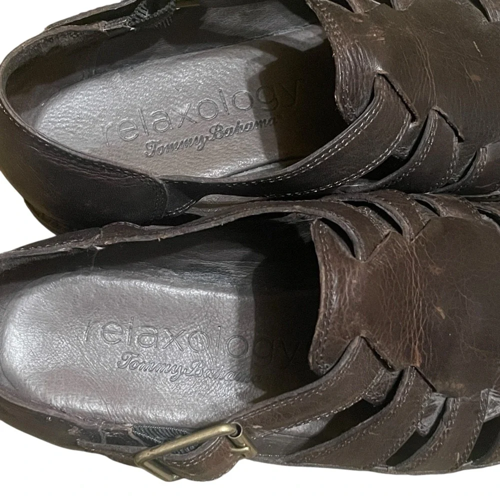 Tommy Bahama Relaxology Men's Maunai Brown Leather Fisherman Sandals, Sz. 7D - Picture 6 of 9